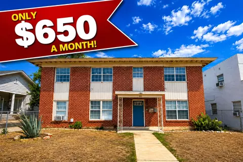 1511 W Woodlawn Ave #4, San Antonio, TX 78201