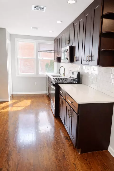 270 New York Ave, Newark, NJ 07105