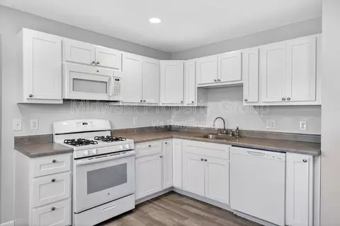 1540 Aspen Dr, Florissant, MO 63031
