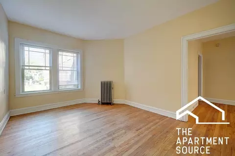 1333 W Touhy Ave #1E, Chicago, IL 60626