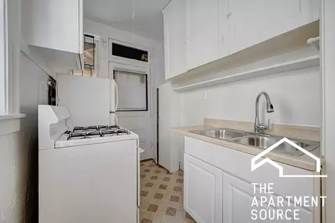 1333 W Touhy Ave #1E, Chicago, IL 60626