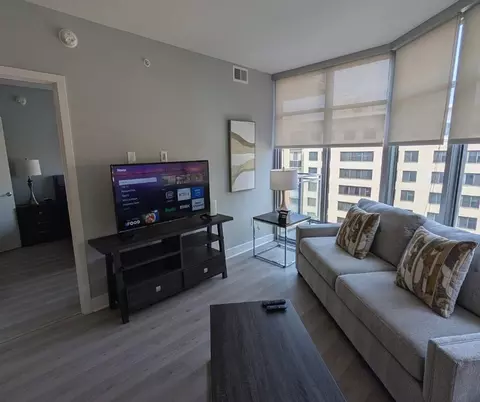 8218 Wisconsin Ave #1506366P, Bethesda, MD 20814