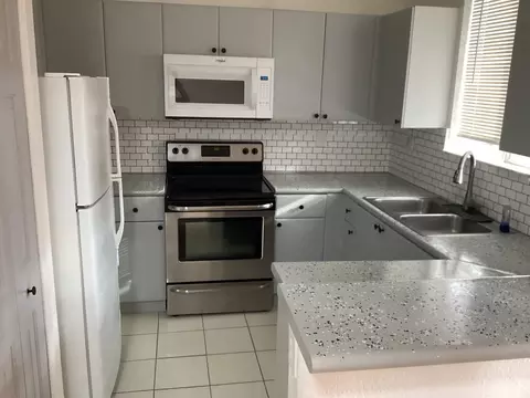 2736 SE 15th Rd #18, Homestead, FL 33035