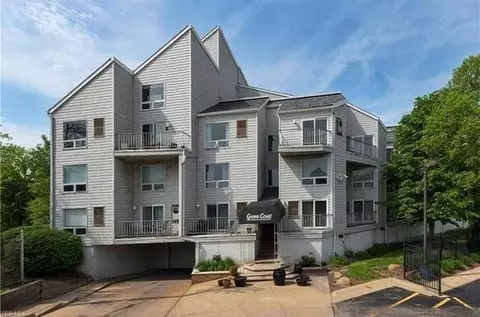 1900 Grove Ct #405, Cleveland, OH 44113