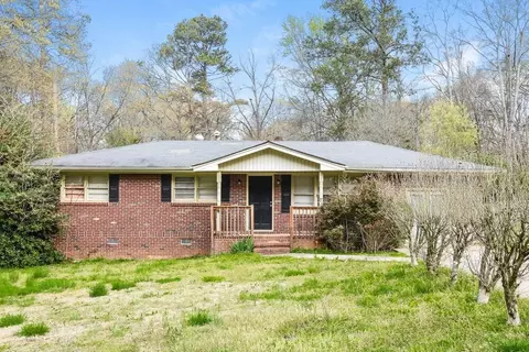 43 Pool Cir, Auburn, GA 30011
