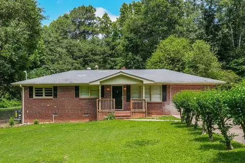 43 Pool Cir, Auburn, GA 30011