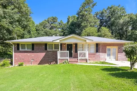 43 Pool Cir, Auburn, GA 30011