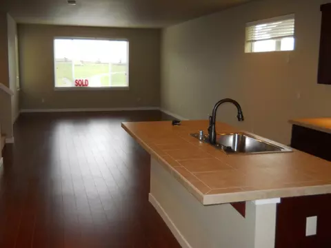11615 174th St E, South Hill, WA 98374