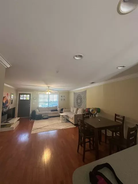 1035 Barnett Shoals Rd, Athens, GA 30605