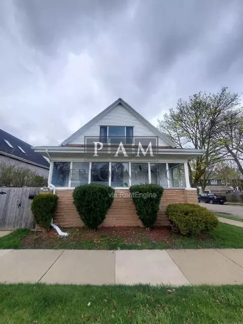 2829 S Howell Ave, Milwaukee, WI 53207