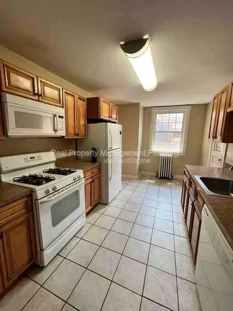 5731 Phillips Ave #2, Pittsburgh, PA 15217