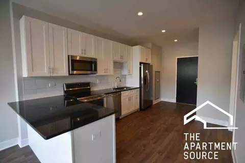 3833 N Broadway St #417, Chicago, IL 60613