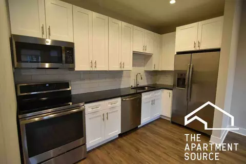 3833 N Broadway St #317, Chicago, IL 60613