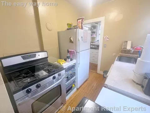 172 Norfolk St #8, Cambridge, MA 02139