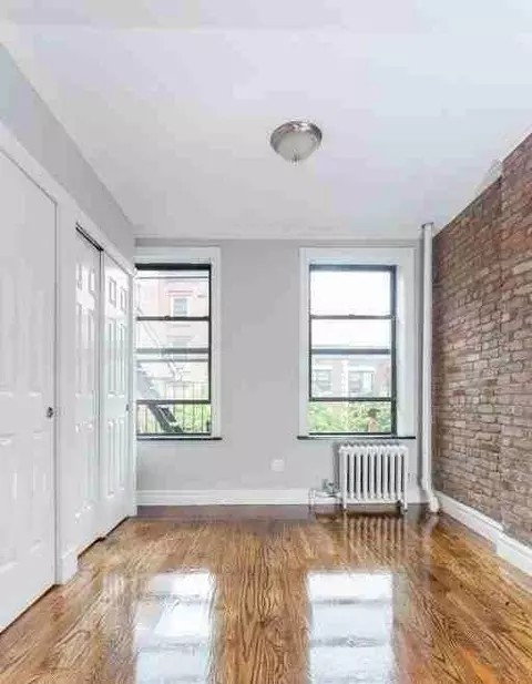 382 E 10th St #2A, New York, NY 10009