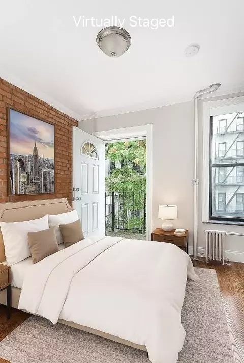 422 E 9th St #3, New York, NY 10009