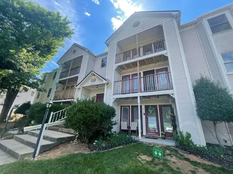6157 Meadow Rose Ln, Charlotte, NC 28215