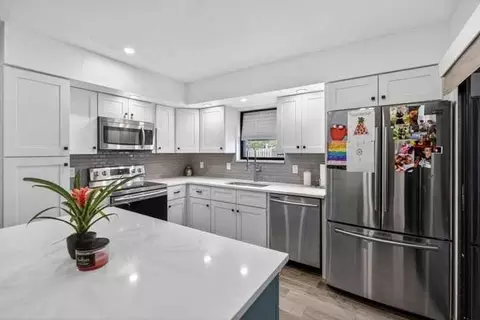 110 N Delaware Blvd #10C, Jupiter, FL 33458