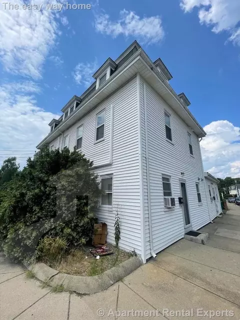 72 Washington St #6, Medford, MA 02155
