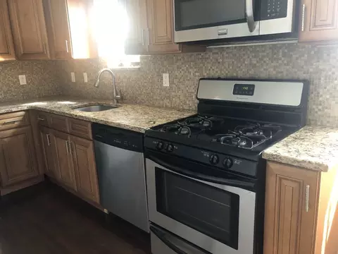 529 54th St #5, West New York, NJ 07093