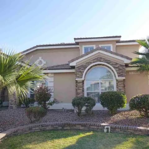 2066 Paseo Del Prado Dr, El Paso, TX 79936