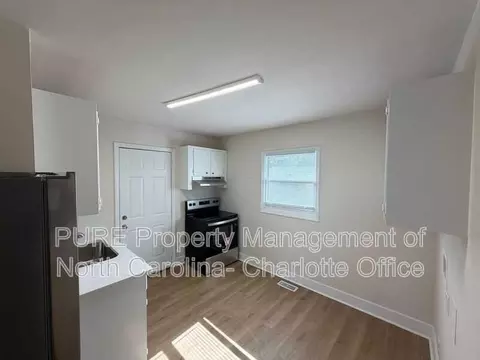 1732 Newland Rd, Charlotte, NC 28216