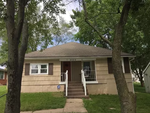 4505 NE Winn Rd #1, Kansas City, MO 64117
