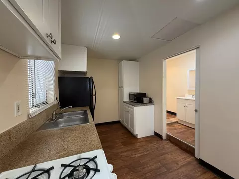 561 E 20th St, Long Beach, CA 90806 photo 15
