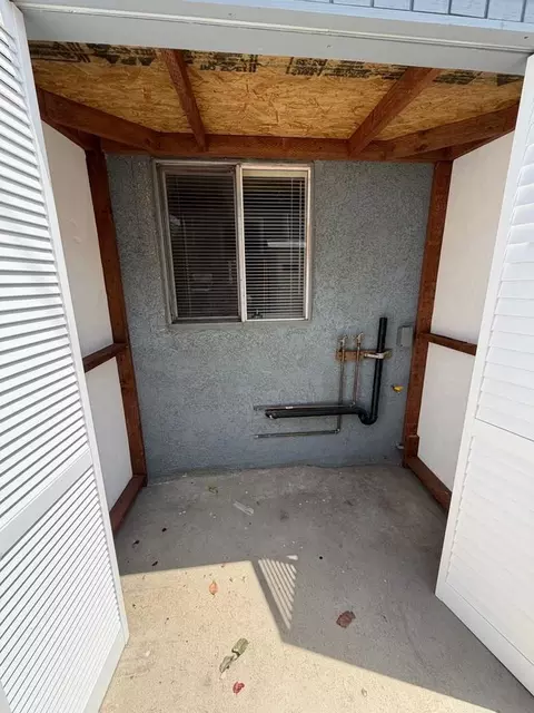 561 E 20th St, Long Beach, CA 90806 photo 23