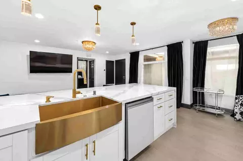 602 W Fir St #201, San Diego, CA 92101