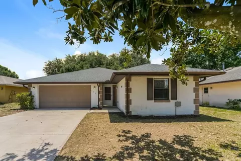 104 Lake Daisy Ter, Winter Haven, FL 33884