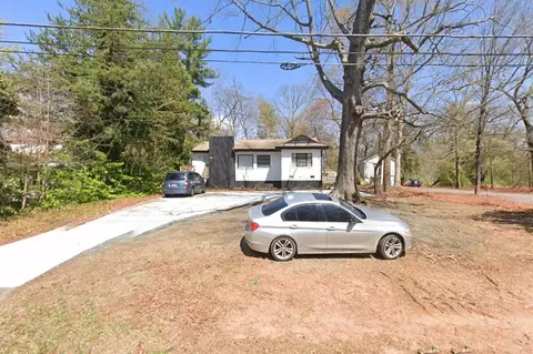 3261 University Pkwy, Winston Salem, NC 27106