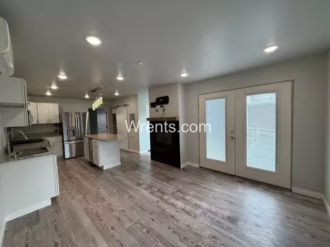 100 3rd St #11, Davenport, WA 99122