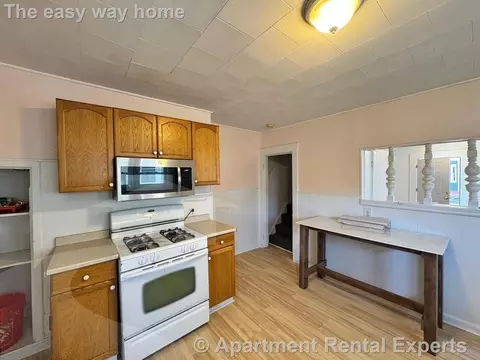 282 Lowell St, Somerville, MA 02145