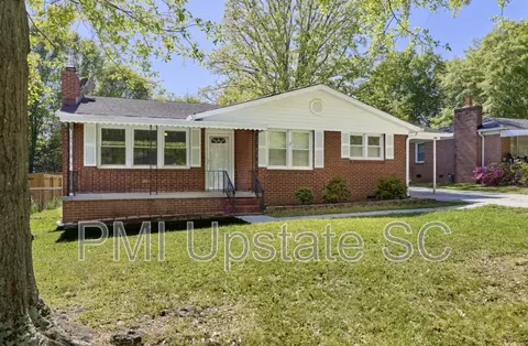 102 Tiffany Dr, Taylors, SC 29687