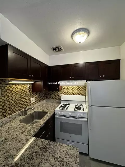 3710 N Pine Grove Ave #505, Chicago, IL 60613