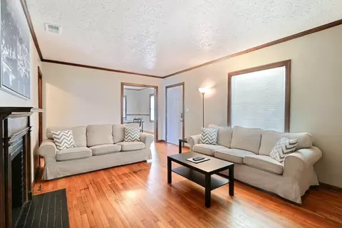 304 E 60th St #A, Savannah, GA 31405