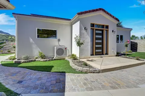 4956 Vejar Dr # A, Agoura Hills, CA 91301