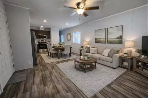 4285 N Yellowstone Hwy #6, Idaho Falls, ID 83401