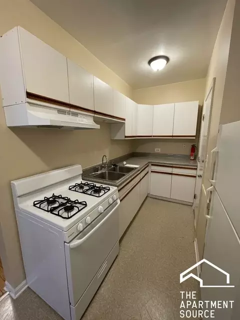 7728 N Marshfield Ave #1B, Chicago, IL 60626
