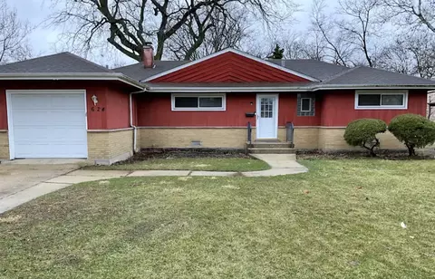 624 S Pierce Ave, Wheaton, IL 60187
