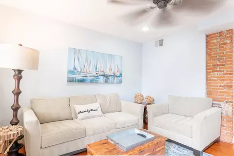 102 Charles St #1506218P, Annapolis, MD 21401