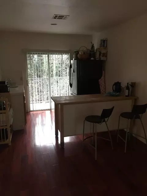 4416 Franklin Ave, Los Angeles, CA 90027
