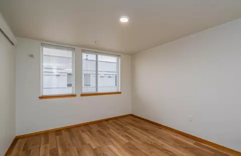 4750 15th Ave NE, Seattle, WA 98105