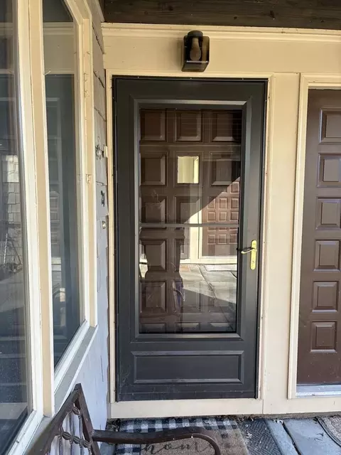 little oak ln, Rocky Hill, CT 06067