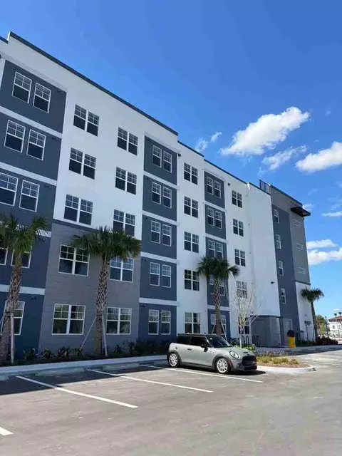 5579 Millenia Palms Dr, Orlando, FL 32839