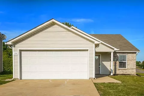 2761 Sutherland Dr, Thompsons Station, TN 37179