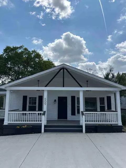 609 Center St, West Columbia, SC 29169