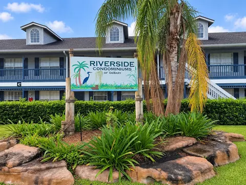 313 Dirksen Dr #A1, Debary, FL 32713