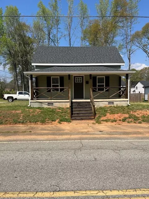 177 Eastbrook Dr, Woodruff, SC 29388